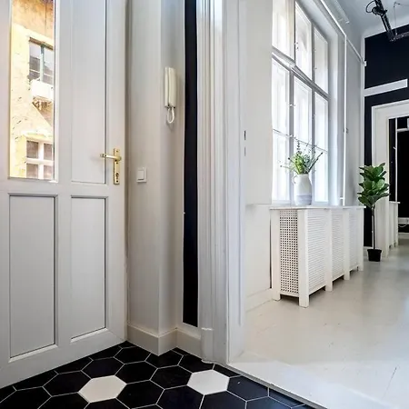 Broadway 2bedroom بودابست