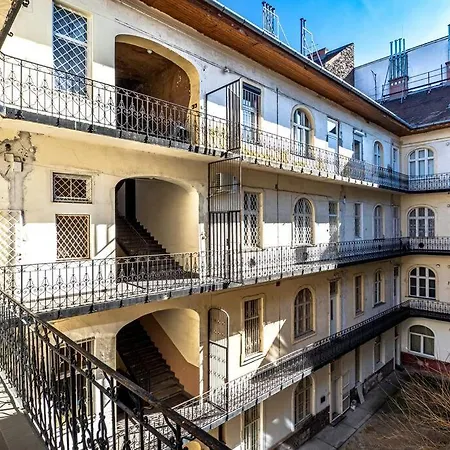Broadway 2bedroom * Budapeste